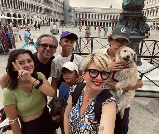 Cinzia Napoleone con la sua famiglia