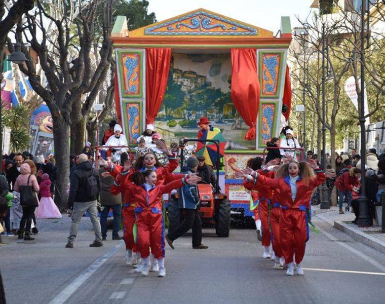 Carnevale Abruzzese: Tradizioni e Borghi